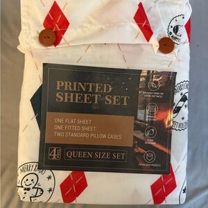 Festive Red Diamond Queen Sheet Set
